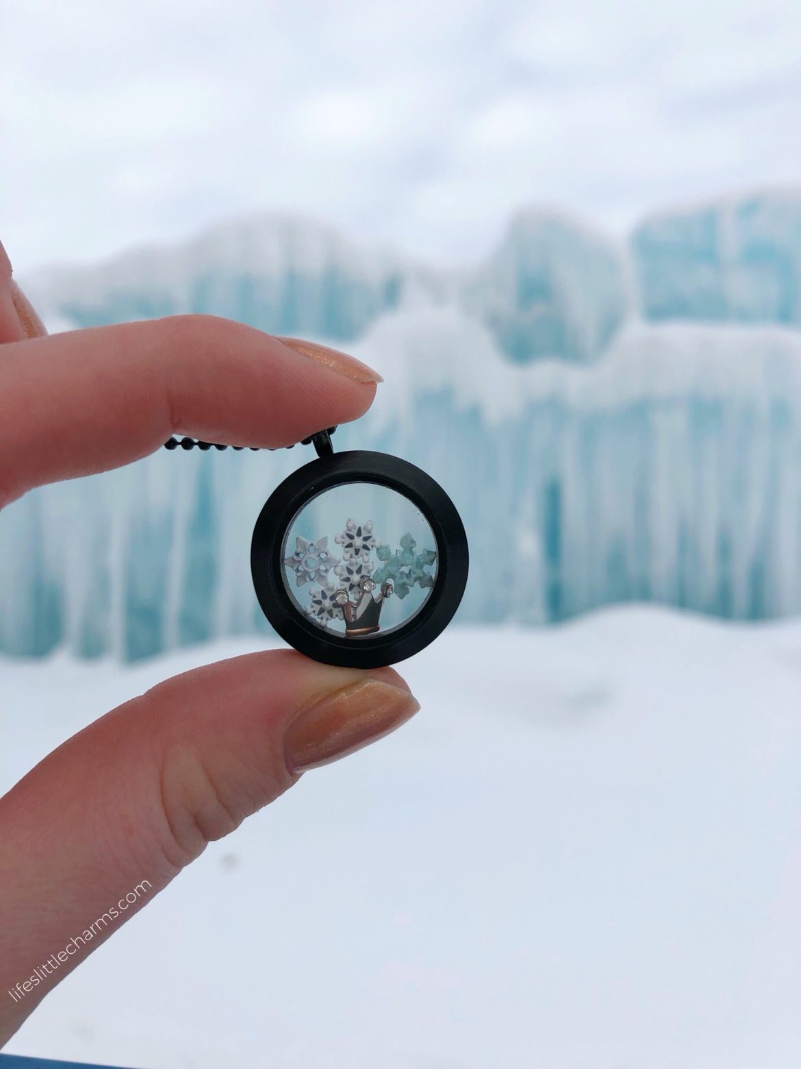 Minnesota Winter Adventures: Ice Castle